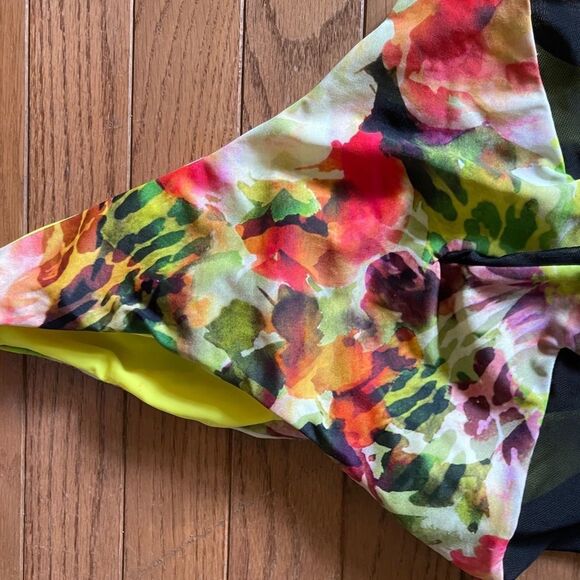 Beach Bunny One Piece Bathing Suit - Picture 6 of 10